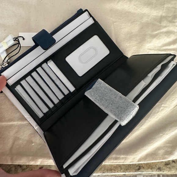 New Marc Jacob phone wristlet - Picture 8 of 9